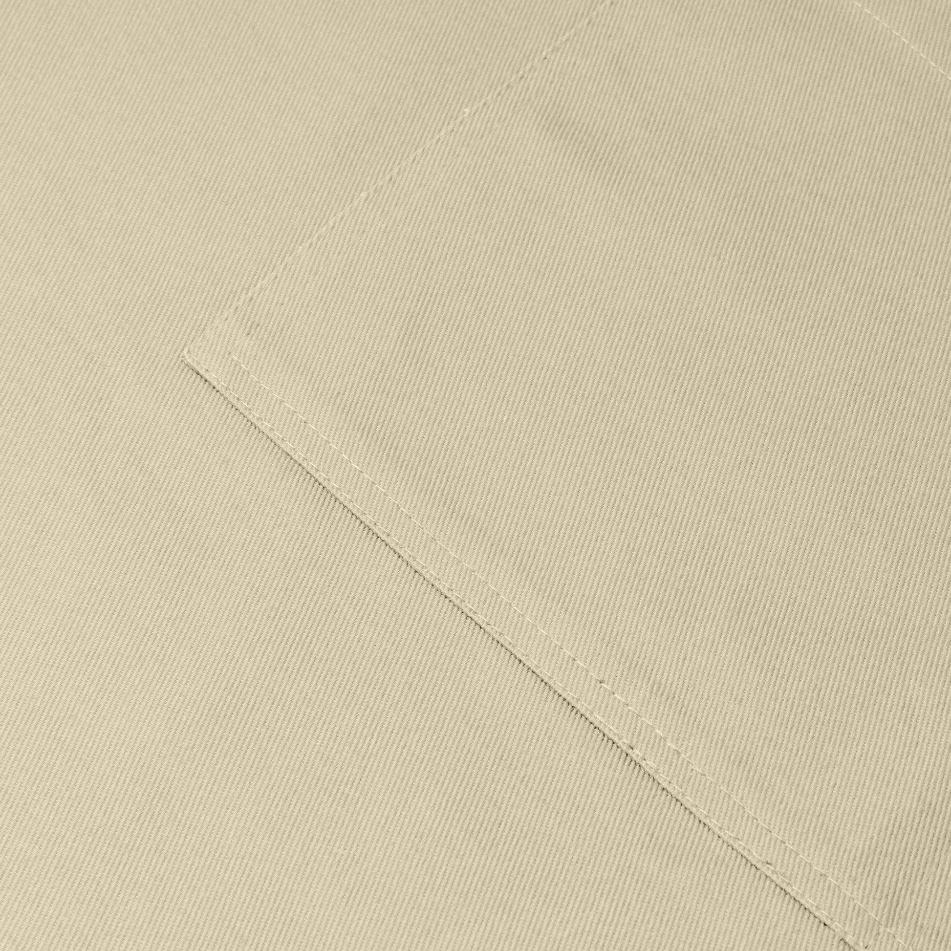 Apron_White_Texture_Mockup.png_15439011
